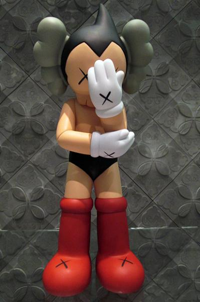 originalfake-kaws-2012-astro-boy-companion-1-412x620.jpg